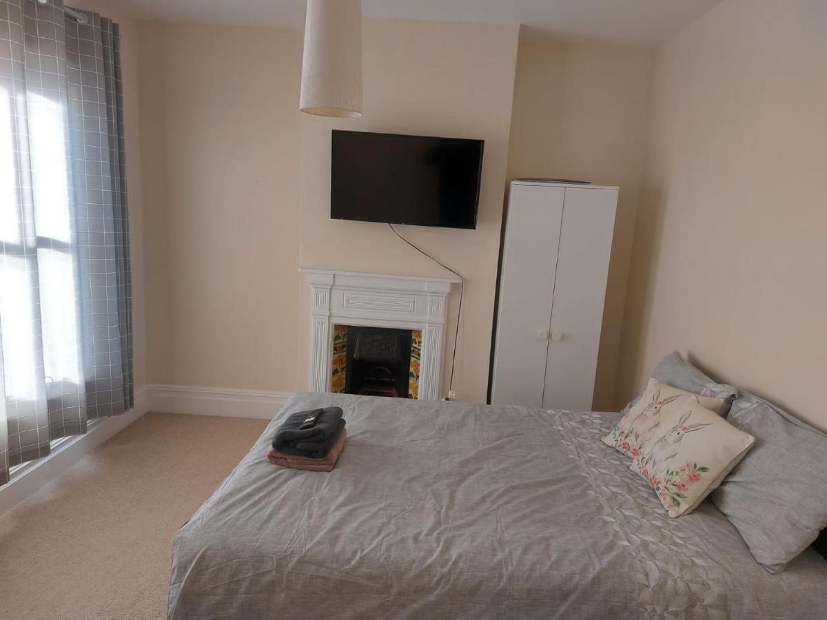 Rooms In A Victorian Comfortable 4-Bedroom House In Milton Keynes Rooms Not En-Suites Wolverton  Exterior foto